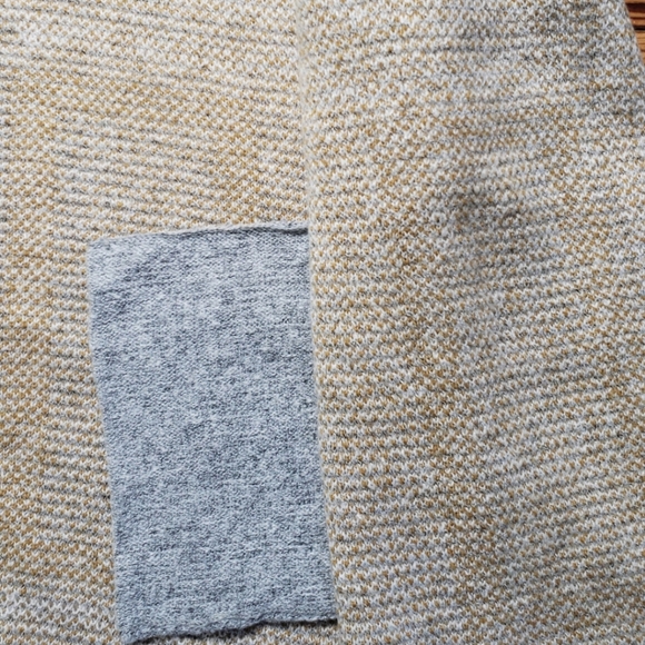 BYDesign Women’s Gray Buttonless Hooded Sweater Coat - Picture 3 of 4